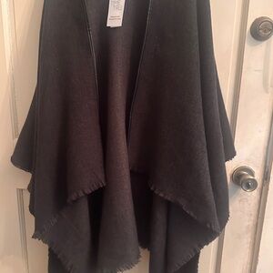 Time and Tru Charcoal Wrap